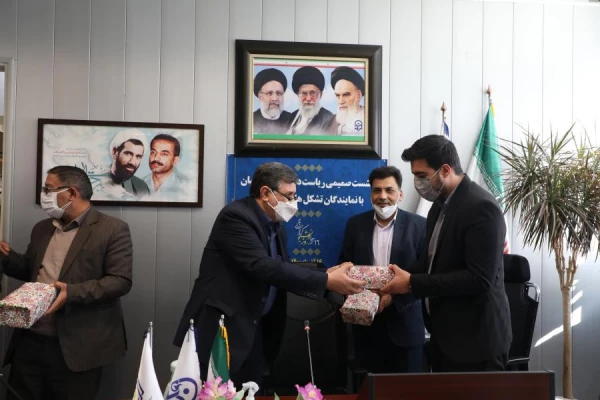  دانشگاه فرهنگیان با ۱۵۰۰ تشکل دانشجویی یکی از دانشگاه های برتر در حوزه های فرهنگی، اجتماعی و سیاسی است    14