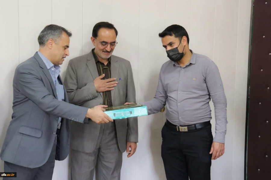 تجلیل از کارکنان حوزه مالی پردیس های استانی دانشگاه فرهنگیان یزد
 5