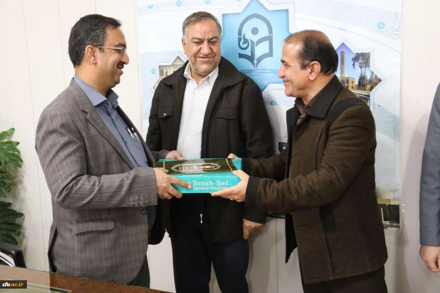 تجلیل از کارکنان حوزه مالی پردیس های استانی دانشگاه فرهنگیان یزد
 6