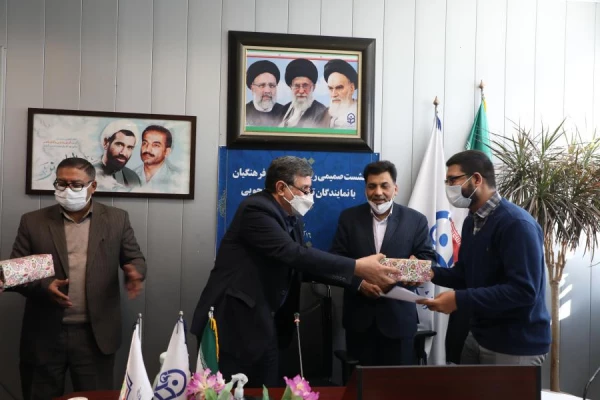 دانشگاه فرهنگیان با ۱۵۰۰ تشکل دانشجویی یکی از دانشگاه های برتر در حوزه های فرهنگی، اجتماعی و سیاسی است
 12