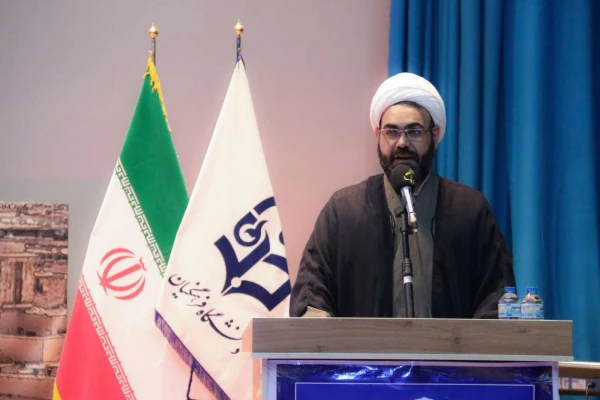 جشن بزرگداشت روز دانشجو
 4