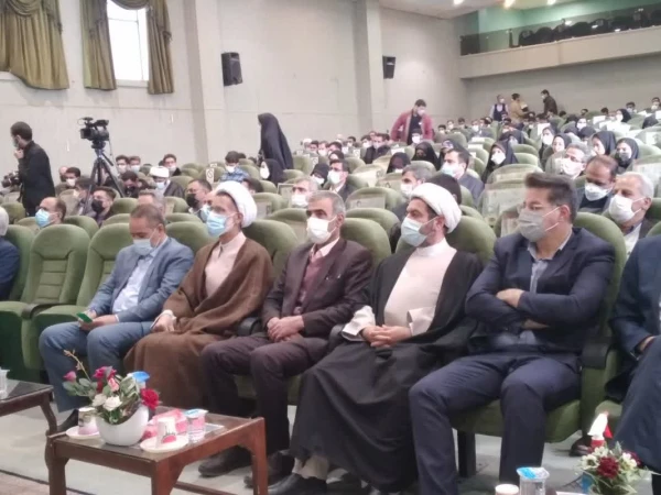 برگزاری ویژه برنامه بزرگداشت روز دانشجو
 4