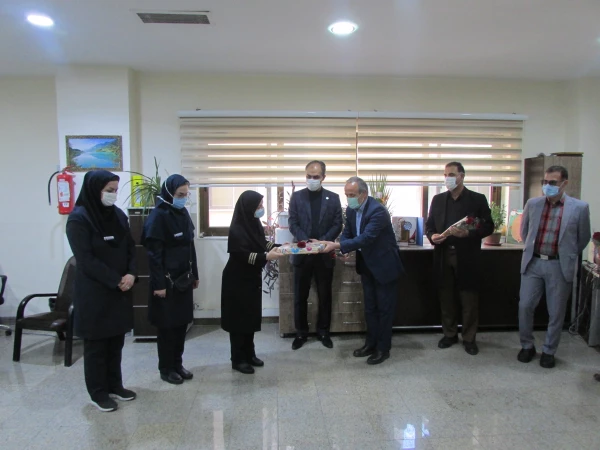 دیدار با پرستاران بیمارستان امیرالمومنین(ع)
 3