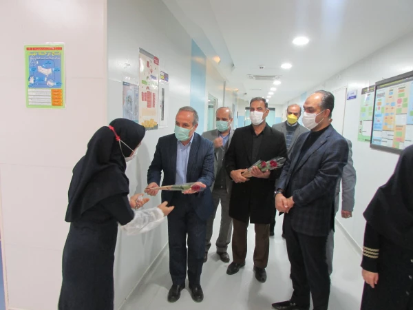 دیدار با پرستاران بیمارستان امیرالمومنین(ع)
 4