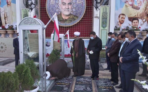 گرامیداشت روز دانشجو دردانشگاه فرهنگیان کرمان 
 2