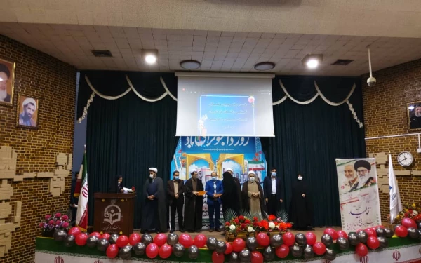 دکترتوان در مراسم گرامیداشت روز دانشجو دردانشگاه فرهنگیان کرمان 
شانزده آذر روز دانشجو یادآور تلاش ها و دستاورد هایی است که از قشر دانشجو در تاریخ جنبش دانشجویی کشور به یاد داریم  2