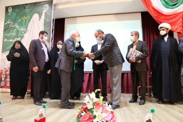 انقلاب اسلامی احیاگر اسلام ناب محمدی در حوزه زنان است 8