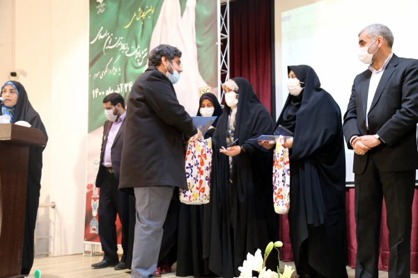 انقلاب اسلامی احیاگر اسلام ناب محمدی در حوزه زنان است 9