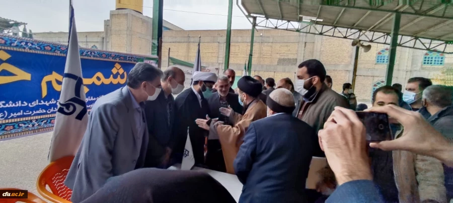 طرح شمیم خدمت توسط دانشگاه فرهنگیان استان و پایگاه مقاومت بسیج کارمندان شهدای دانشگاه فرهنگیان لرستان در حاشیه نماز دشمن شکن جمعه در مصلای الغدیر خرم آباد برگزار شد. 19