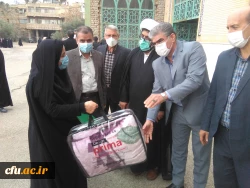 طرح شمیم خدمت توسط دانشگاه فرهنگیان استان و پایگاه مقاومت بسیج کارمندان شهدای دانشگاه فرهنگیان لرستان در حاشیه نماز دشمن شکن جمعه در مصلای الغدیر خرم آباد برگزار شد. 30