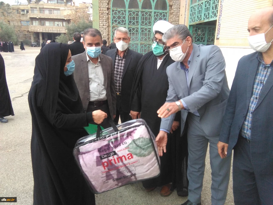 طرح شمیم خدمت توسط دانشگاه فرهنگیان استان و پایگاه مقاومت بسیج کارمندان شهدای دانشگاه فرهنگیان لرستان در حاشیه نماز دشمن شکن جمعه در مصلای الغدیر خرم آباد برگزار شد. 30