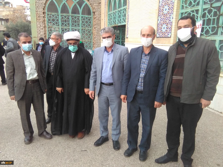 طرح شمیم خدمت توسط دانشگاه فرهنگیان استان و پایگاه مقاومت بسیج کارمندان شهدای دانشگاه فرهنگیان لرستان در حاشیه نماز دشمن شکن جمعه در مصلای الغدیر خرم آباد برگزار شد. 31