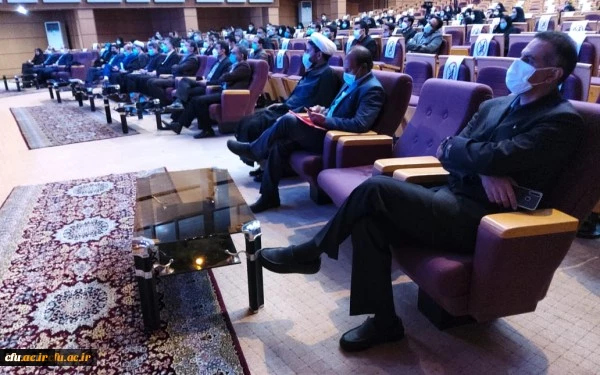 مدیرکل امور ارتباط با جامعه و همکاری های علمی دانشگاه فرهنگیان در کرمان:
رشد فعالیت های پژوهشی دانشگاه فرهنگیان در دو سال اخیر قابل تقدیر است 2