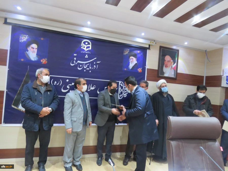 هفته پژوهش و فناوری در پردیس علامه امینی دانشگاه فرهنگیان آذربایجان شرقی برگزار شد . 9