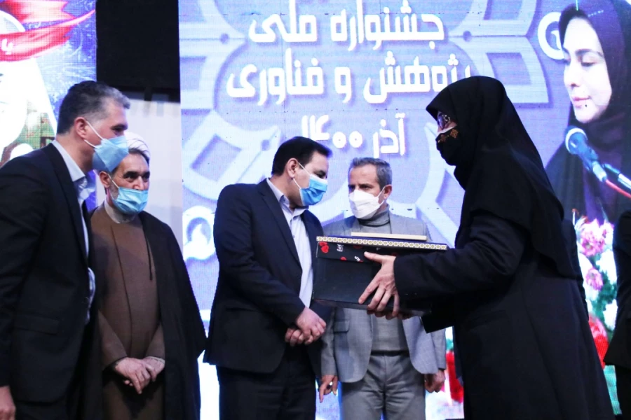 تجلیل از برگزیدگان جشنواره ملی پژوهش و فناوری دانشگاه فرهنگیان در سال 1400 7