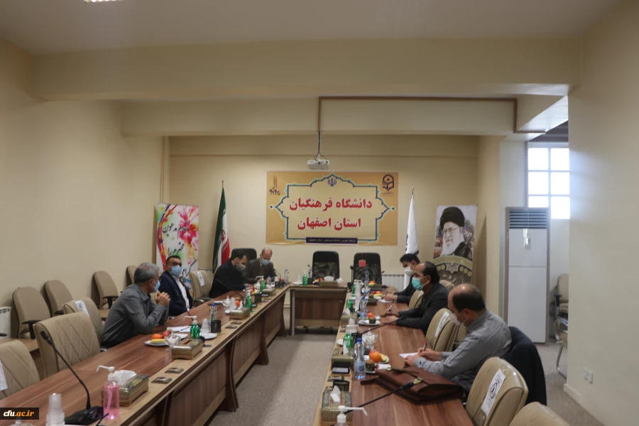 امضای تفاهم نامه ی همکاری سه جانبه بین دانشگاه فرهنگیان استان اصفهان،شرکت پتروشیمی اصفهان و بنیادخیرین حامی دانشگاه فرهنگیان استان اصفهان  2