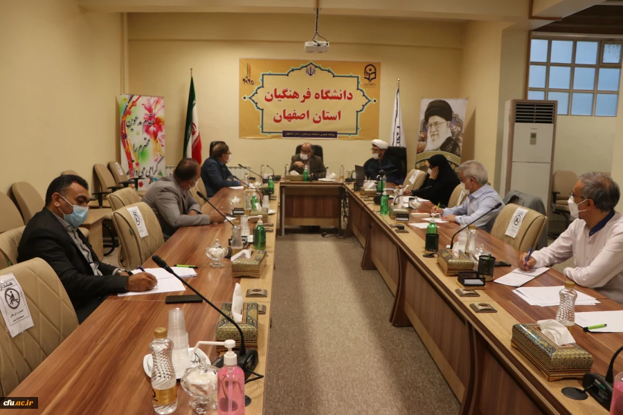 امضای تفاهم نامه ی همکاری سه جانبه بین دانشگاه فرهنگیان استان اصفهان،شرکت پتروشیمی اصفهان و بنیادخیرین حامی دانشگاه فرهنگیان استان اصفهان  2