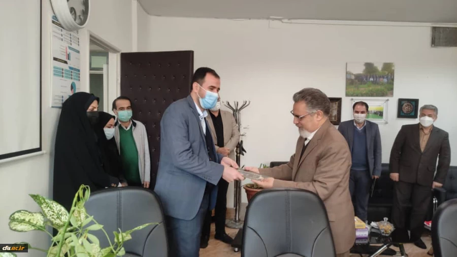 عملکرد روابط عمومی در مخاطب شناسی و هم افزایی اعضای دانشگاه فرهنگیان ستودنی است 6