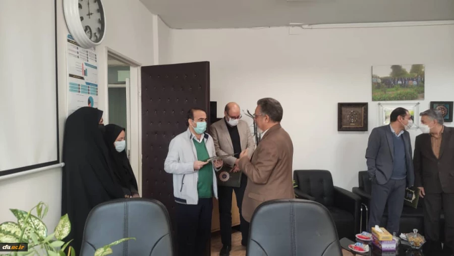 عملکرد روابط عمومی در مخاطب شناسی و هم افزایی اعضای دانشگاه فرهنگیان ستودنی است 7