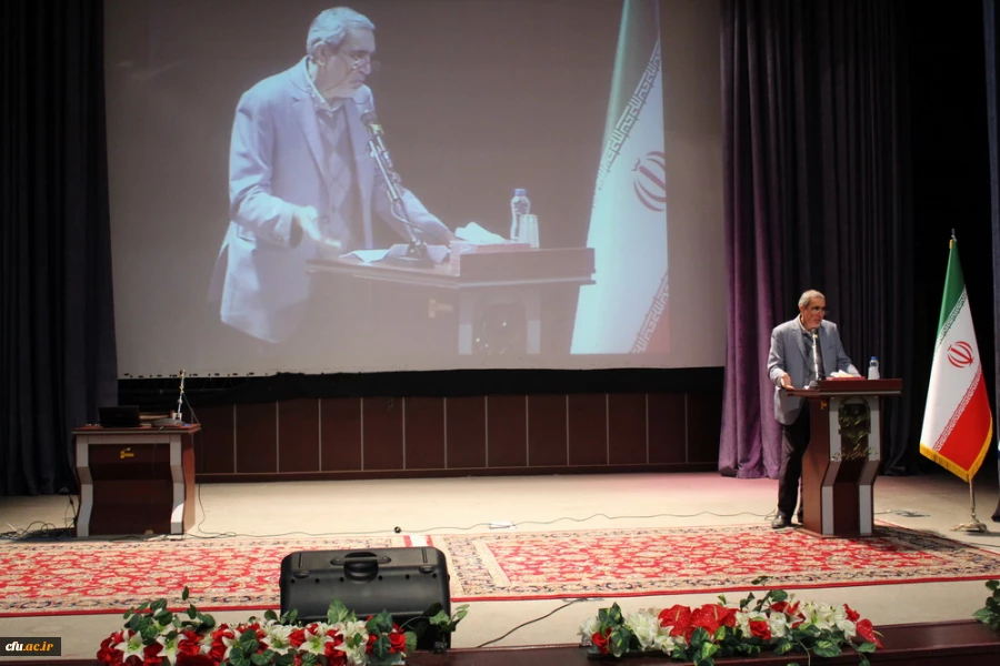 آیین گرامیداشت دهمین جشنواره استانی پژوهش و فناوری 12