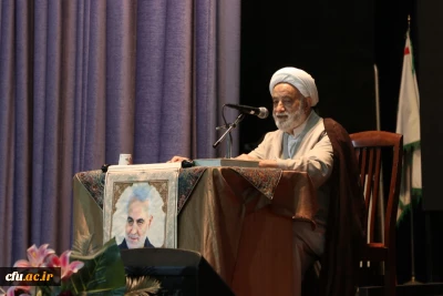 حجت الاسلام و المسلمین قرائتی خطاب به دانشجو معلمان دانشگاه فرهنگیان: 

حرفه مقدس معلمی، با هیچ شغل و کسوت و جایگاهی قابل مقایسه نیست