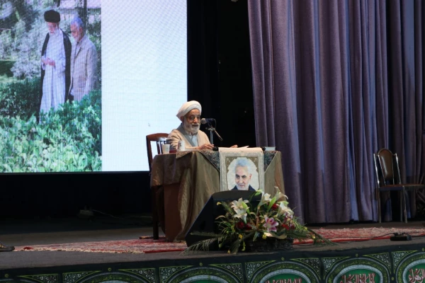 حرفه مقدسی دارید، با هیچ شغل و کسوت و جایگاهی خودتان را مقایسه نکنید 7