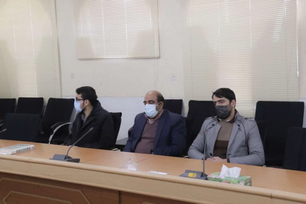 تقدیر از برگزیدگان مسابقه دانش و بینش
 5