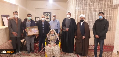 به مناسبت روز تکریم مادران و همسران شهدا صورت گرفت:

دیدار با خانواده شهید سالار پارسا
