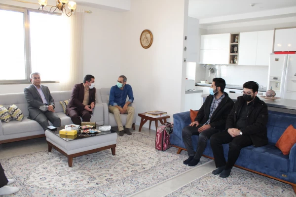 مادران و همسران شهدا با رسالت زینبی از ارزش های نظام دفاع می کنند 2