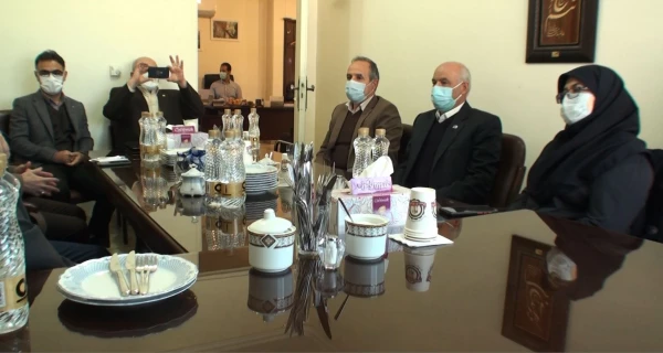 تجلیل استاندار مرکزی از خیر نیکوکارحاج غلامعلی توکلی 4