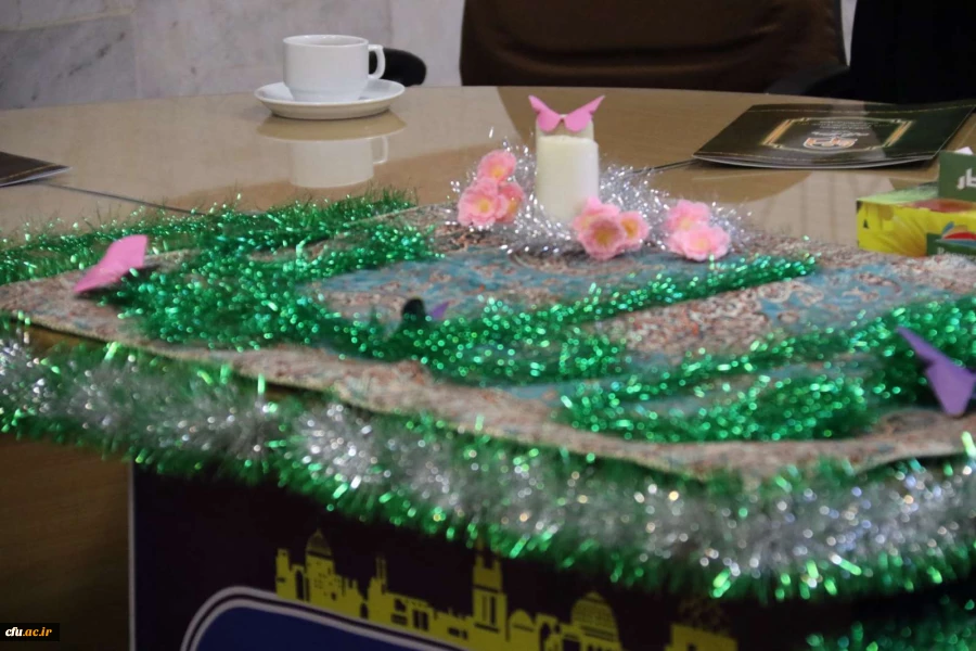 تقدیر از کارکنان زن پردیس حضرت فاطمه الزهراء(س) یزد
 7