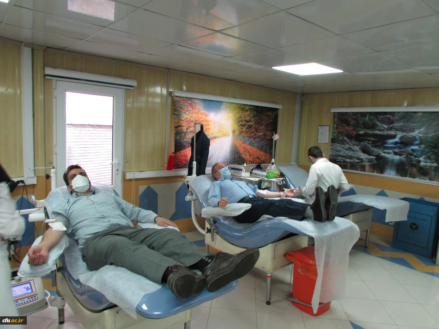 اهداء خون جمعی از کارکنان دانشگاه فرهنگیان استان مرکزی 2