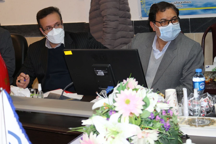 دومین جلسه هیات امنای دانشگاه فرهنگیان استان خراسان شمالی 
با حضور استاندار خراسان شمالی و جناب اقای دکتر دلقندی و هیات همراه برگزار شد: 2