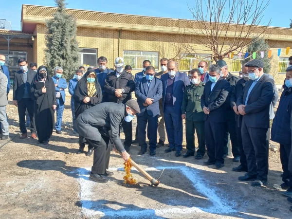 آیین کلنگ زنی احداث پروژه ساختمان جدید آموزشی و آشپزخانه صنعتی پردیس زینبیه پیشوا  5