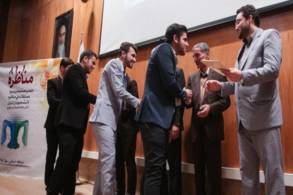 کسب رتبه اول توسط دانشجویان دانشگاه فرهنگیان قزوین در مسابقات مناظرات دانشجویی منطقه شمال کشور 2