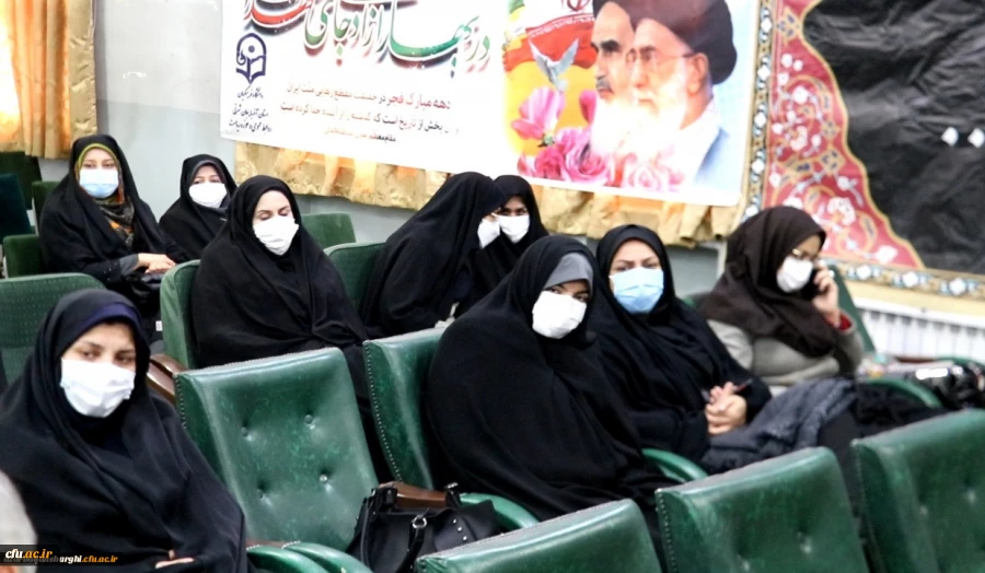 محفل انس با قرآن کریم به مناسبت ایام الله دهه مبارکه فجر به همت واحد فرهنگی و امور دانشجویی دانشگاه فرهنگیان استان آذربایجان شرقی برگزار شد 8