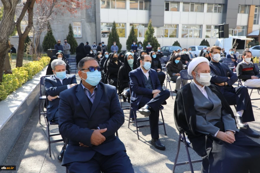 روایت تصویری: 
آیین گرامیداشت چهل و سومین سالگرد پیروزی شکوهمند انقلاب اسلامی در سازمان مرکزی  7