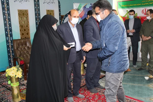 کرسی تلاوت و محفل انس با قرآن کریم در فجر انقلاب 10