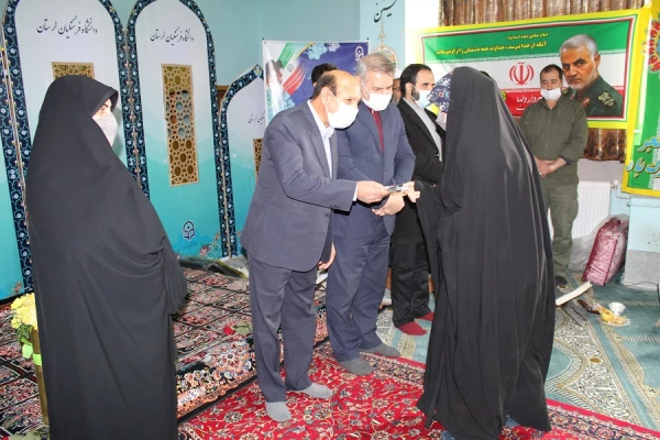 کرسی تلاوت و محفل انس با قرآن کریم در فجر انقلاب 11