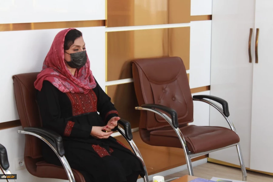 توسط مدرس زبان دانشگاه و موسسات زبان استان بوشهر

چندین جلد کتاب به کتابخانه پردیس علامه طباطبایی بوشهر اهدا شد 2