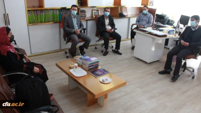 توسط مدرس زبان دانشگاه و موسسات زبان استان بوشهر صورت گرفت:

اهدای کتاب به کتابخانه پردیس علامه طباطبایی 