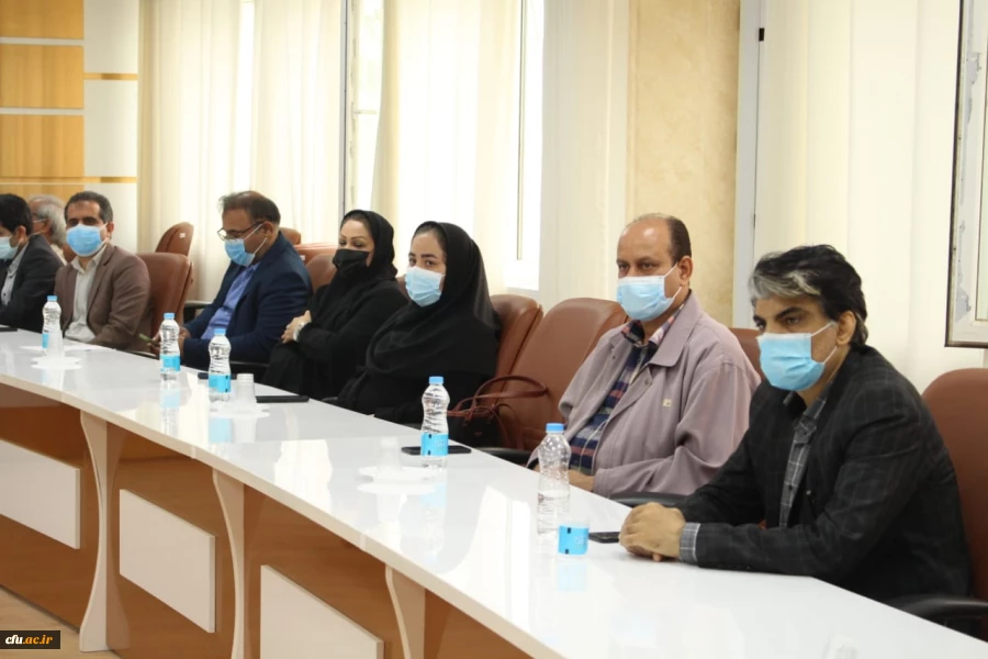 
با حضور جمعی از مسئولان و کارکنان دانشگاه

آئین تجلیل از بازنشستگان جدید دانشگاه فرهنگیان استان بوشهر در سالن کنفرانس پردیس علامه طباطبایی بوشهر برگزار شد.
 5