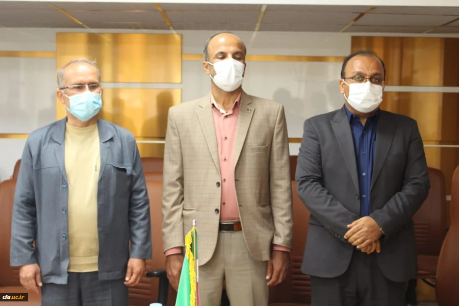 
با حضور جمعی از مسئولان و کارکنان دانشگاه

آئین تجلیل از بازنشستگان جدید دانشگاه فرهنگیان استان بوشهر در سالن کنفرانس پردیس علامه طباطبایی بوشهر برگزار شد.
 12