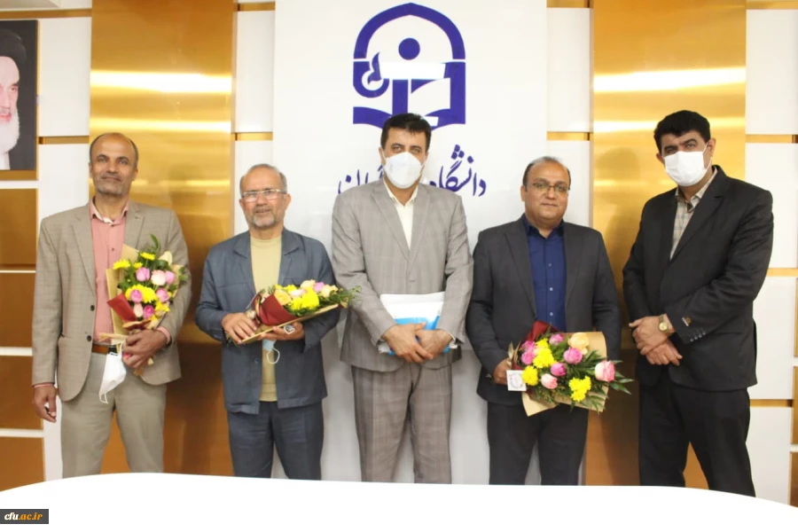 
با حضور جمعی از مسئولان و کارکنان دانشگاه

آئین تجلیل از بازنشستگان جدید دانشگاه فرهنگیان استان بوشهر در سالن کنفرانس پردیس علامه طباطبایی بوشهر برگزار شد.
 18