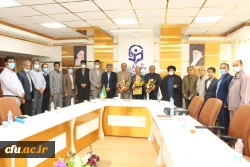 
با حضور جمعی از مسئولان و کارکنان دانشگاه

آئین تجلیل از بازنشستگان جدید دانشگاه فرهنگیان استان بوشهر در سالن کنفرانس پردیس علامه طباطبایی بوشهر برگزار شد.
 19