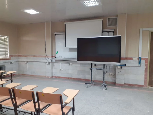 تجهیز کلاس های پردیس های استان به سیستم تدریس هوشمند
 5