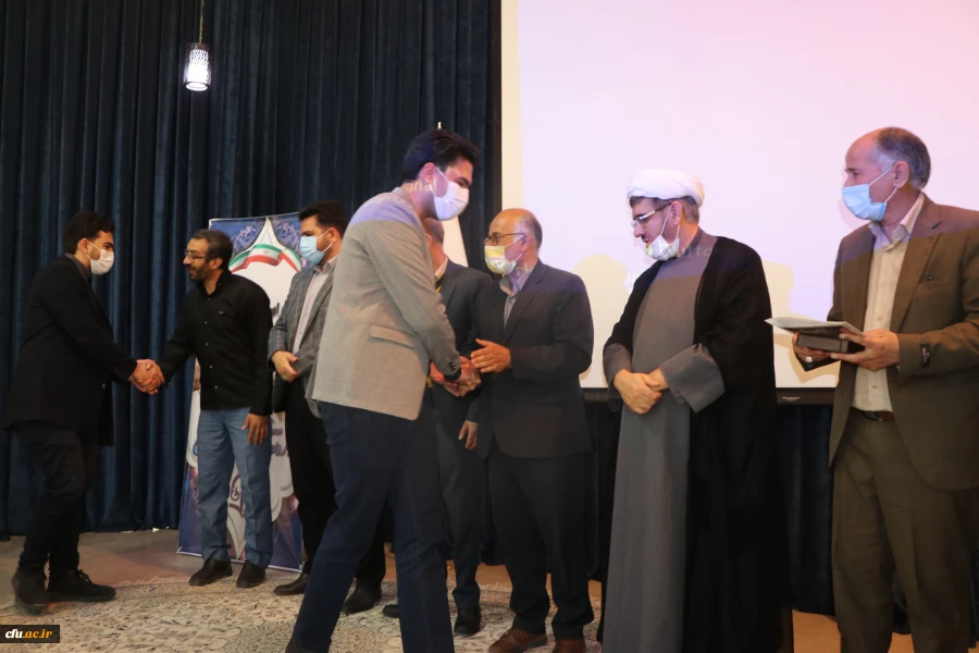 جشنواره ی تقدیر از فعالان  امور فرهنگی و دانشجویی دانشگاه فرهنگیان استان اصفهان برگزار شد. 11
