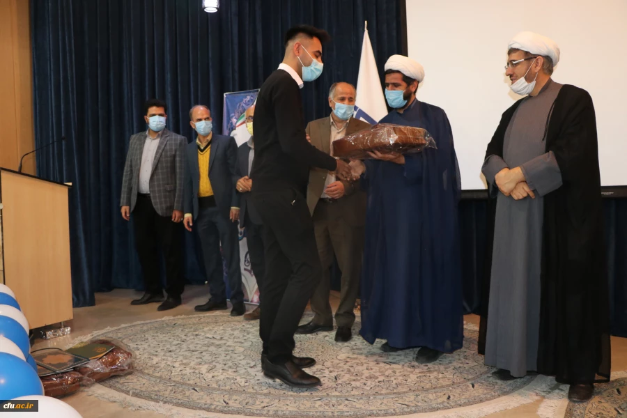 جشنواره ی تقدیر از فعالان  امور فرهنگی و دانشجویی دانشگاه فرهنگیان استان اصفهان برگزار شد. 17