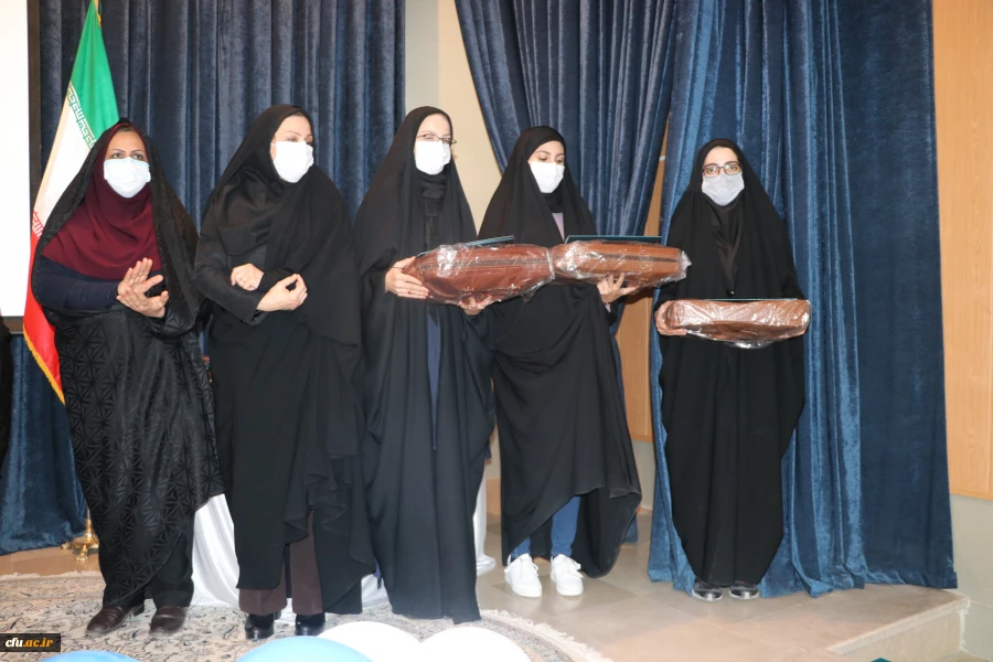 جشنواره ی تقدیر از فعالان  امور فرهنگی و دانشجویی دانشگاه فرهنگیان استان اصفهان برگزار شد. 19