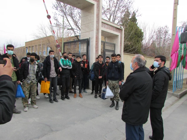 اعزام اولین گروه از دانشجویان دانشگاه فرهنگیان استان مرکز ی به راهیان نور
 4